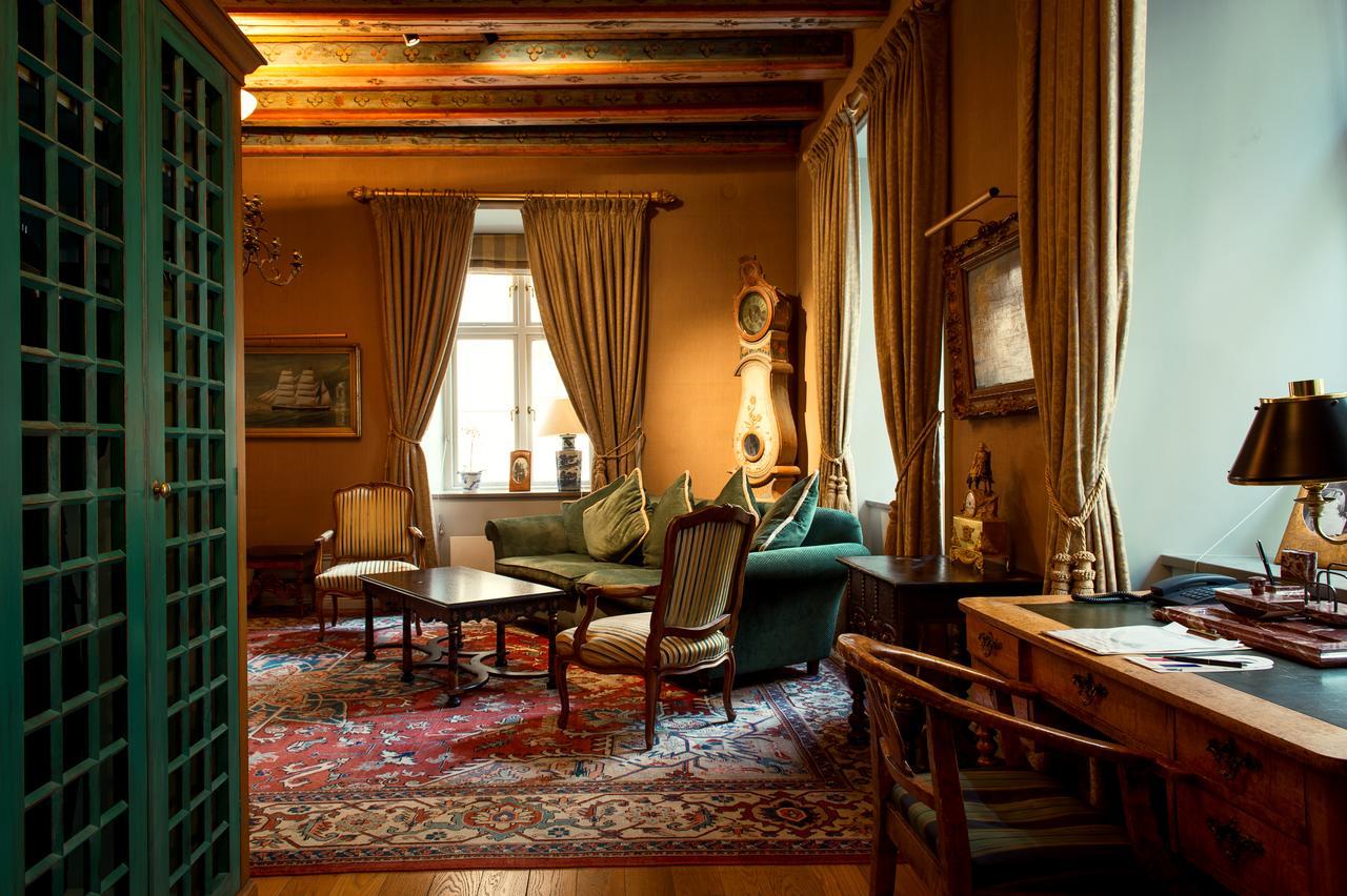 Hotell Victory 4*